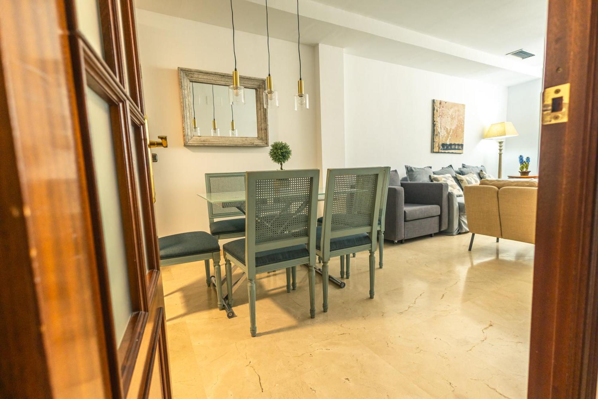 Grande Apartamento Familiar Seville Ngoại thất bức ảnh