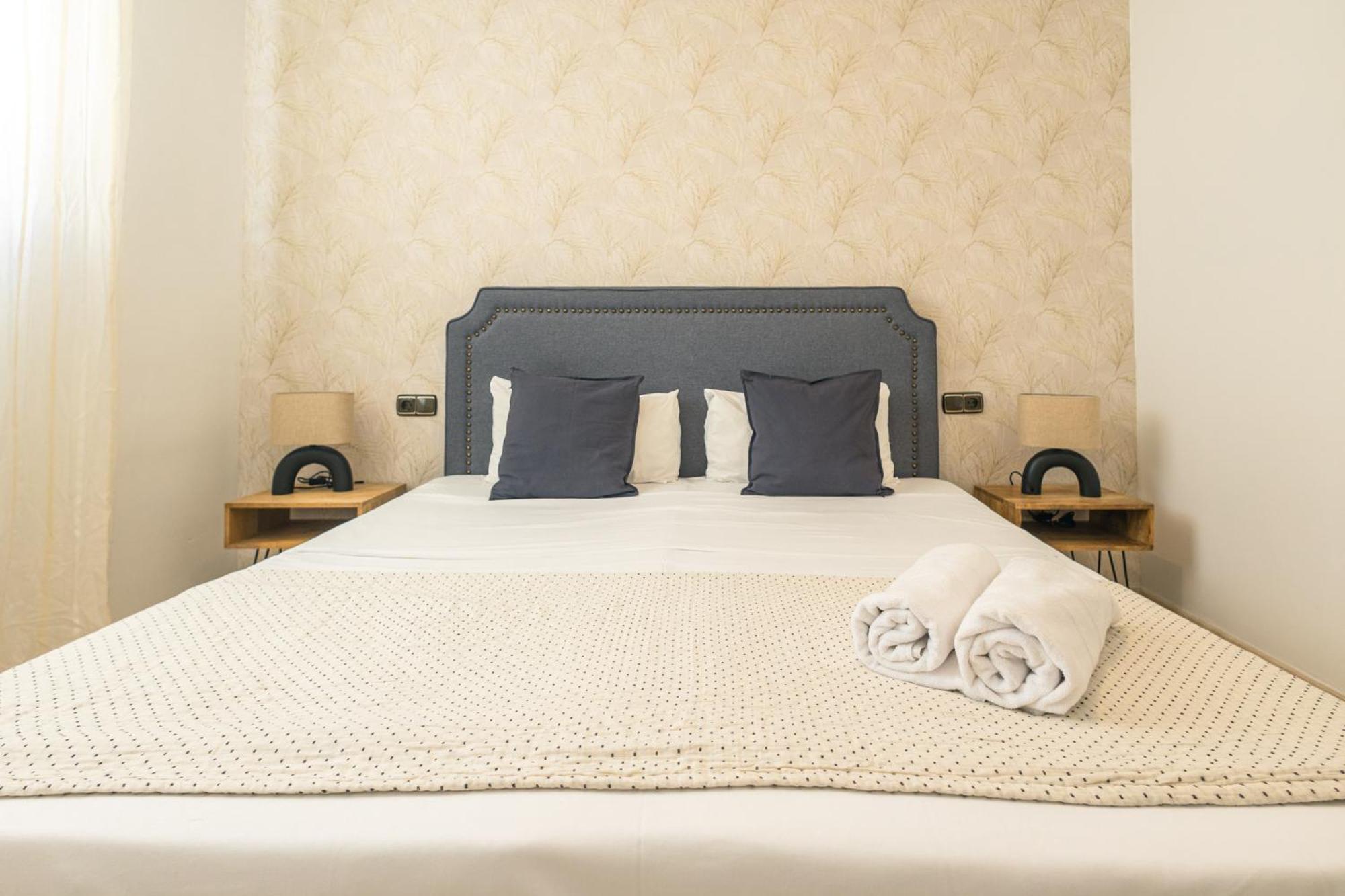 Grande Apartamento Familiar Seville Ngoại thất bức ảnh